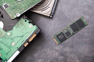 Твердотельные накопители продолжают превосходить жесткие диски, Samsung остается лидером в производстве и продажах